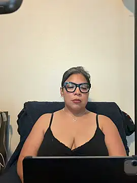 BettyWhispers online show from May 13, 1:06 pm