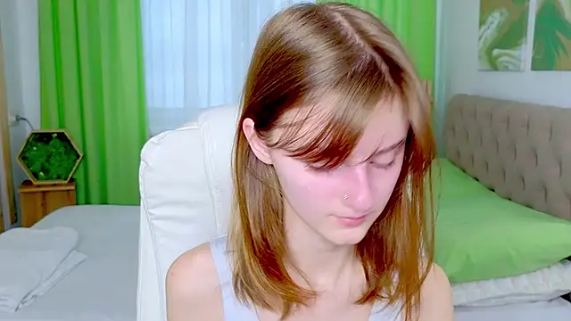 Miss Alisa  online show from February 15, 1:10 pm