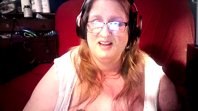 jade-belle online show from February 22, 8:15 am