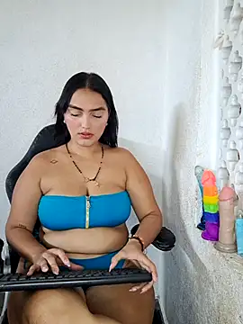 Mia em online show from March 12, 7:16 pm