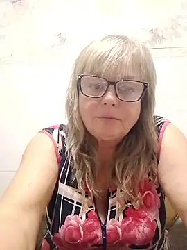 LinaLight88 online show from February 8, 10:45 pm