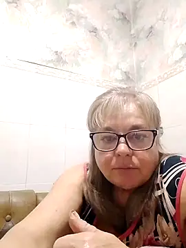 LinaLight88 online show from February 6, 9:40 pm