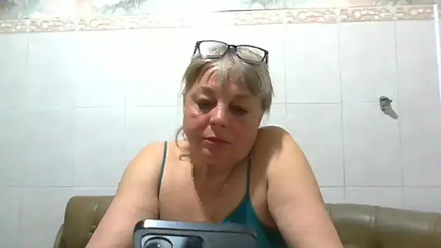 LinaLight88 online show from April 8, 8:00 pm