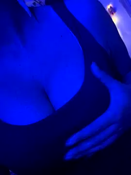 Raatkirani09 online show from December 14, 8:14 pm