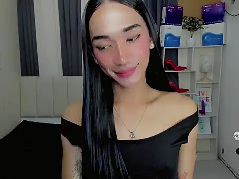 BigCockKhyla online show from December 17, 8:24 pm