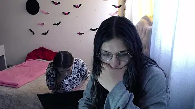 Briar y Blair online show from January 12, 5:40 pm