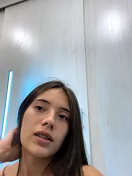 vanesita  online show from January 8, 3:21 am