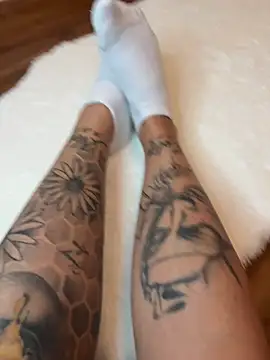 Klarry69 online show from April 9, 8:25 pm