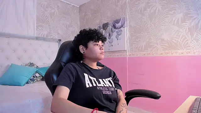 Sasha Venom online show from December 18, 1:27 pm