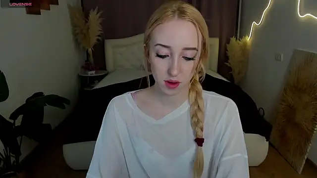 anora baby online show from February 6, 7:39 pm