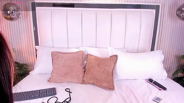 FiorelaSton online show from April 19, 4:12 am