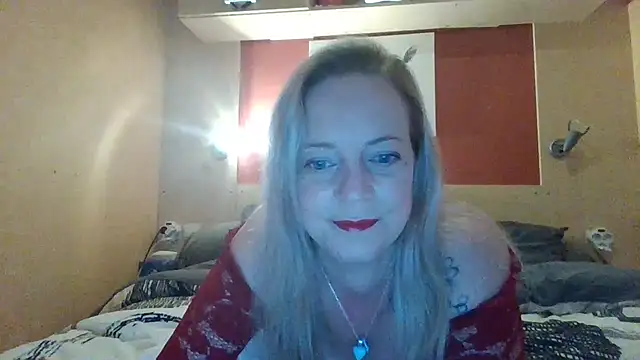 Miss-Chupagirly online show from December 18, 3:50 pm