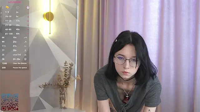 DeliaLoma online show from March 13, 7:53 am