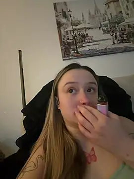 LilyLuck  online show from February 11, 12:58 am