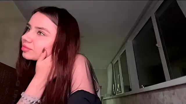 MiloyNoir online show from January 6, 6:00 pm