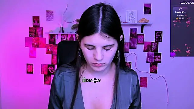 lizzie boom  online show from February 26, 9:25 pm