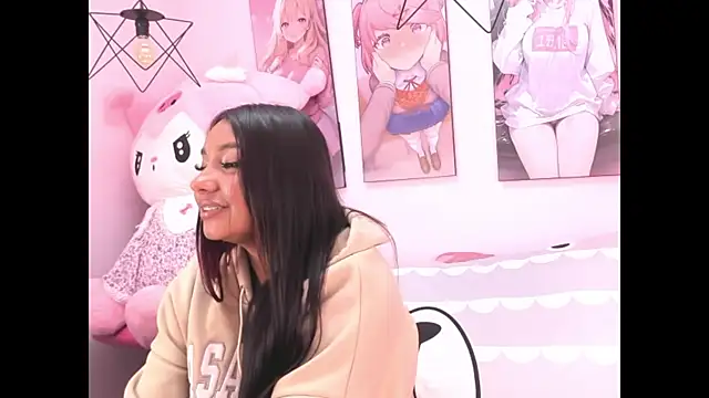 tinna noa online show from April 14, 3:39 am