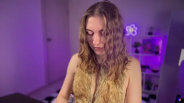 KellySunn online show from April 17, 8:05 am