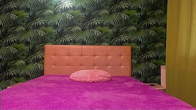 Stella John online show from November 22, 8:17 am