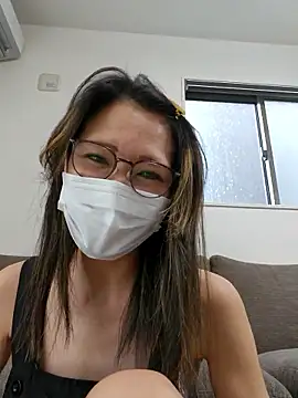 tomatocjin124 online show from May 1, 2:15 am
