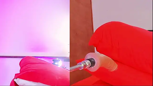 CandyHolmes online show from March 25, 3:26 pm