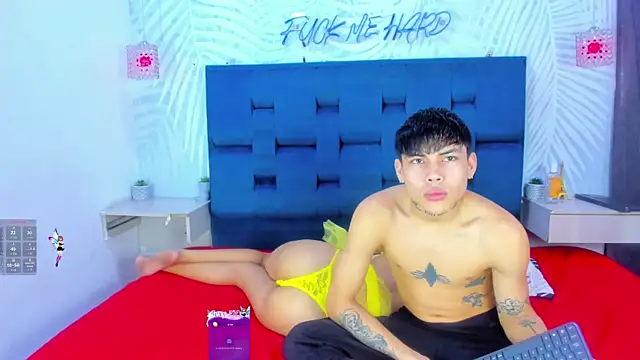 LatinGlow online show from December 22, 6:44 pm