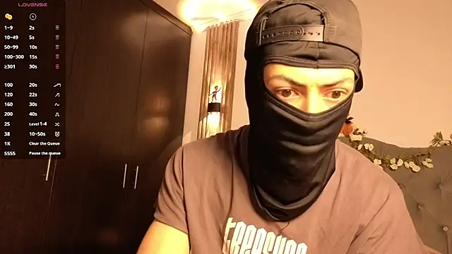 cute emmma online show from April 23, 11:06 am