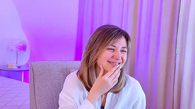 EmeraldGlow online show from March 27, 2:40 pm