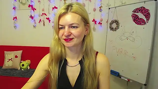 MelissaTyler online show from April 1, 1:41 pm