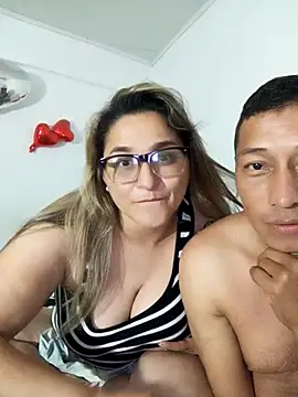 pareja latina1483 online show from January 8, 3:32 am