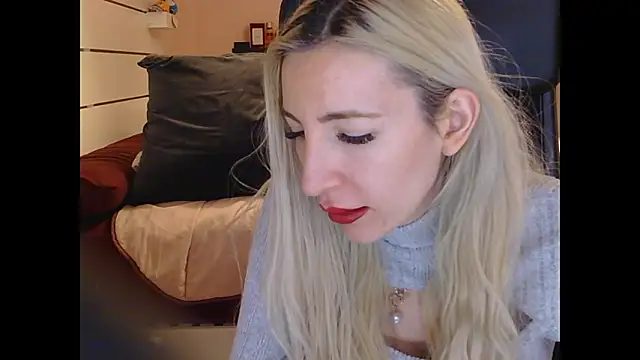 BarbieBlondieGirl online show from January 16, 5:42 pm