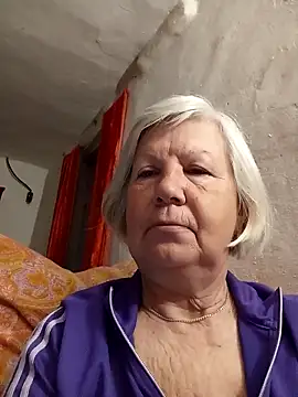 KlaudiaDarling online show from April 3, 11:14 pm