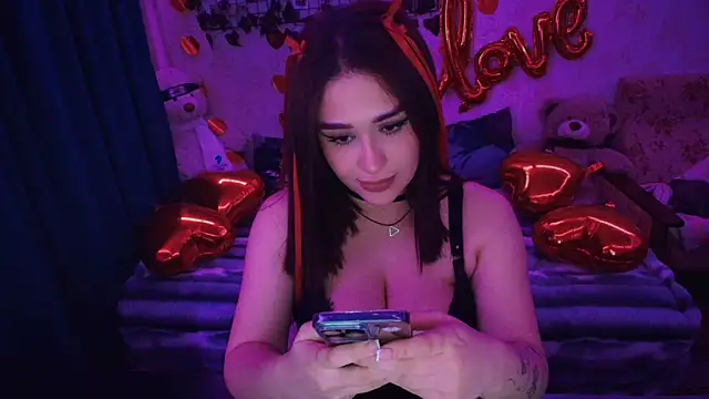 AlisiaRose online show from February 12, 11:50 pm