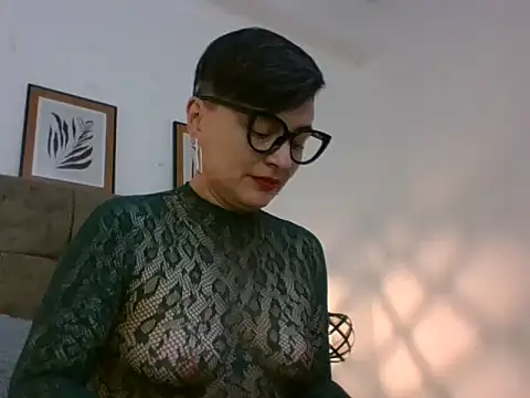 kat paradise online show from February 7, 1:59 pm