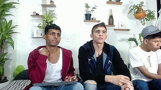 Interracial Snow Bunny online show from February 2, 11:26 pm