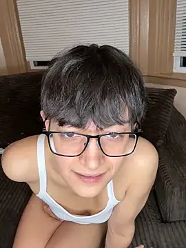 FaiiryArii online show from April 6, 4:57 am