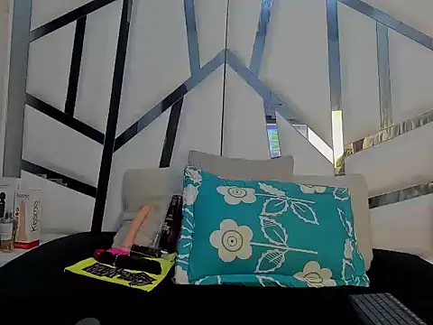 Lunahot68 online show from January 10, 4:06 am