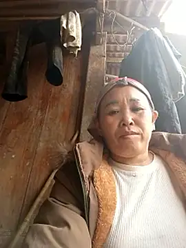 dakota-kis online show from February 17, 8:02 am