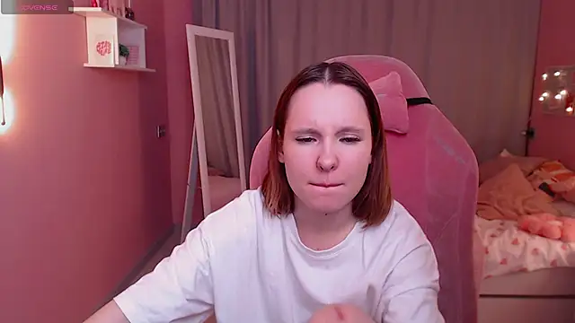 Haya Harareet online show from January 11, 1:43 am