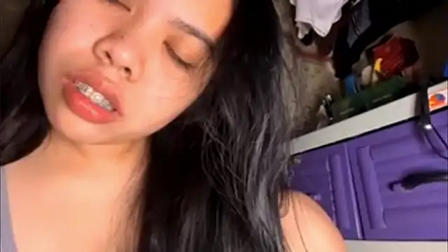 GeorgeneWatler online show from February 9, 10:50 am