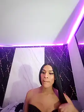 Isis Hot   online show from March 2, 7:59 am