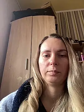 VikiLove765 online show from February 11, 7:43 am