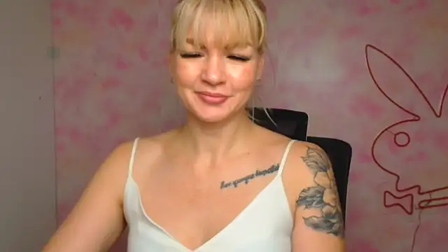 Madonna Fire online show from March 10, 12:20 pm