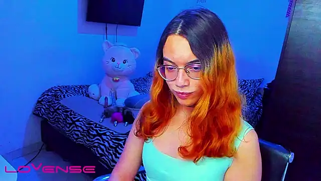 lillykittyyy online show from March 15, 3:19 am