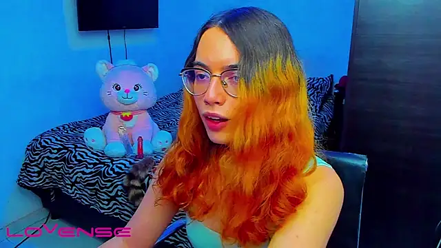 lillykittyyy online show from April 1, 3:07 am