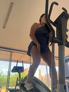 RoseOnYou online show from April 18, 7:58 pm