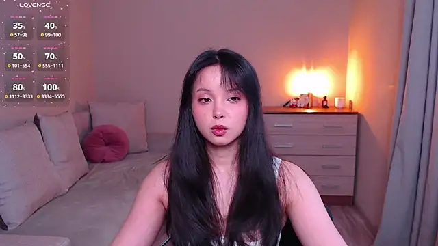 lia hetty online show from March 16, 1:37 pm