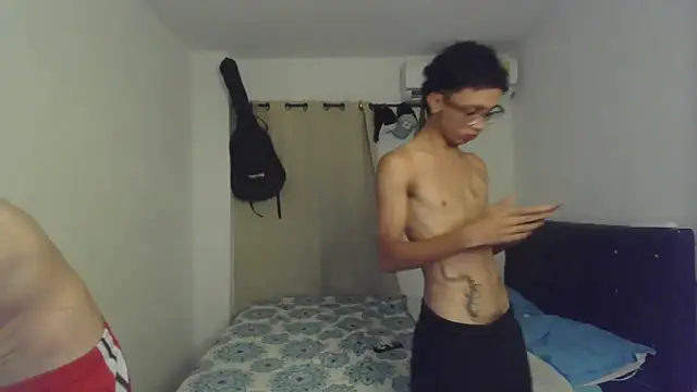 pocket loversxxx online show from February 21, 7:31 am