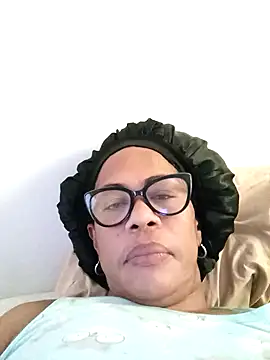 IIv0ryN0IIReX-XX online show from February 3, 7:40 pm