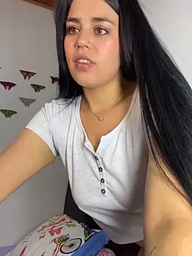 sophyy white online show from April 9, 11:10 pm